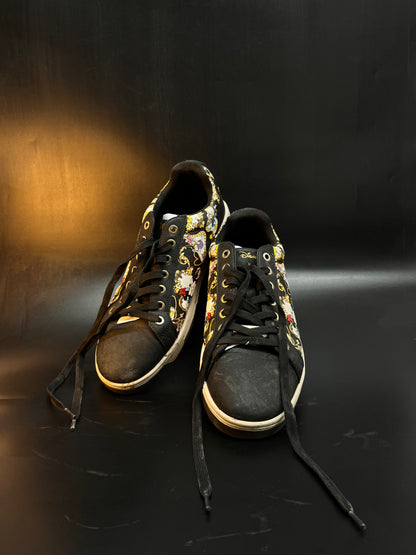 Sneakers Cleaning & Restoration
